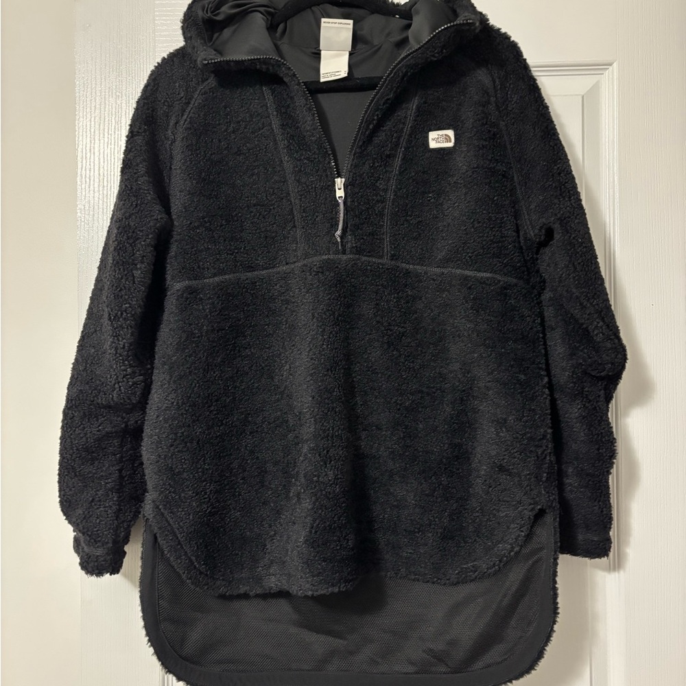 The North Face Women's Black Fleece half zip